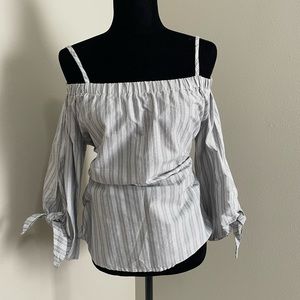 Three sisters Women's Off the shoulder striped blouse Large L Macy's